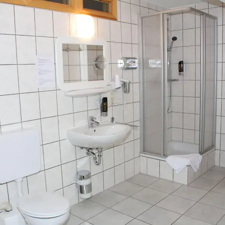 Holl Hotell