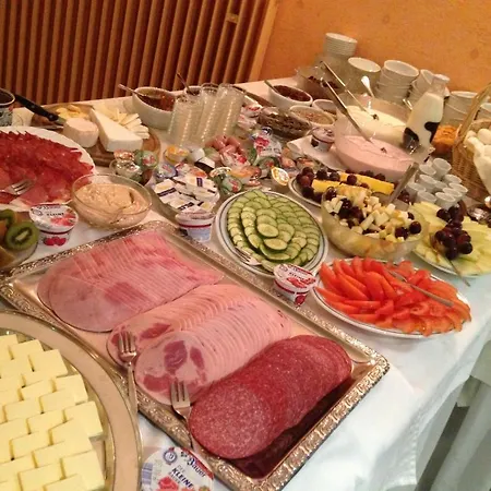 Hotell Holl 2*